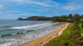 Family Retreat Surf Beach NSW